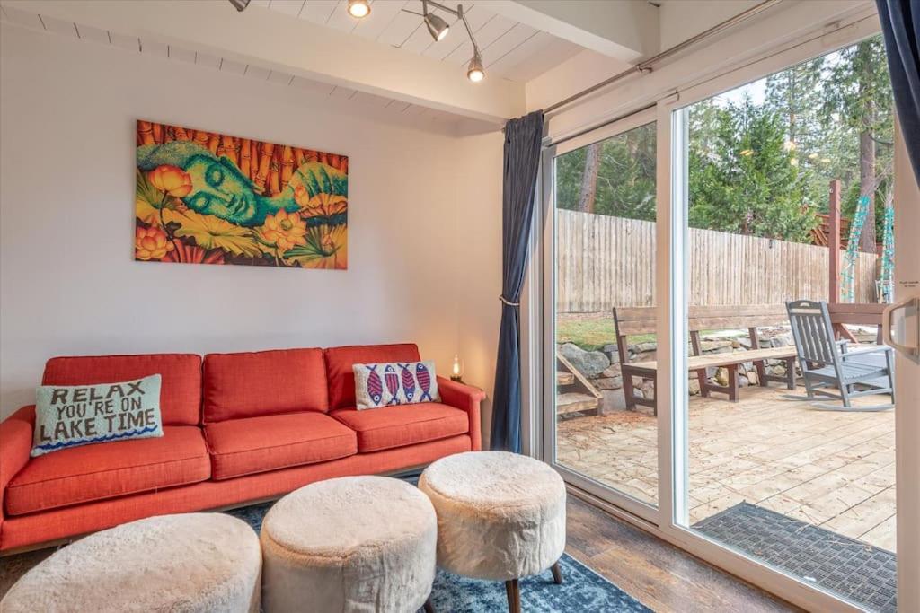 Lake Views, Pet-Friendly Cabin With Hot-Tub In King'S Beach Kings Beach Exterior photo