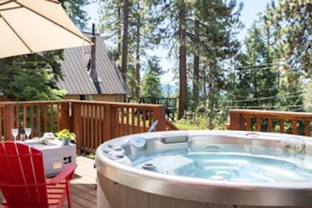 Lake Views, Pet-Friendly Cabin With Hot-Tub In King'S Beach Kings Beach Exterior photo