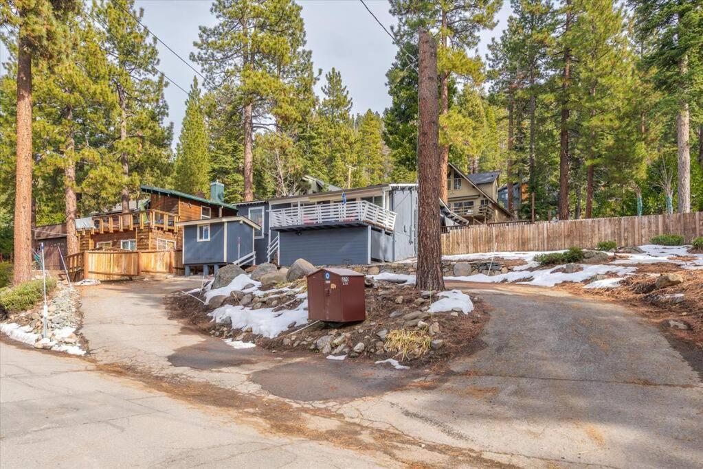 Lake Views, Pet-Friendly Cabin With Hot-Tub In King'S Beach Kings Beach Exterior photo